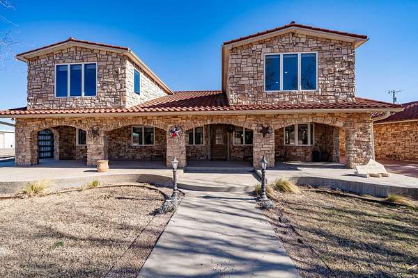 177 Acres of Land with Home for Sale in Wheeler, Texas