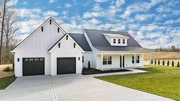 2.3 Acres of Residential Land with Home for Sale in Cleveland, Tennessee