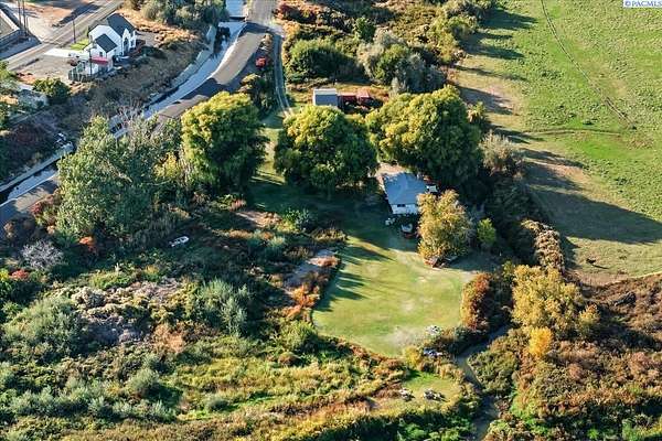 4.15 Acres of Residential Land with Home for Sale in West Richland, Washington