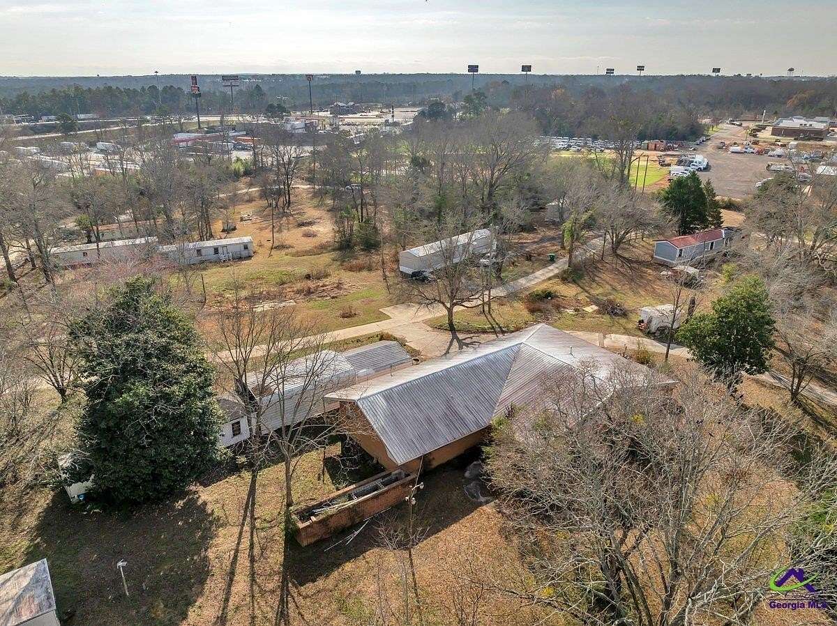 10 Acres of Residential Land for Sale in Byron, Georgia