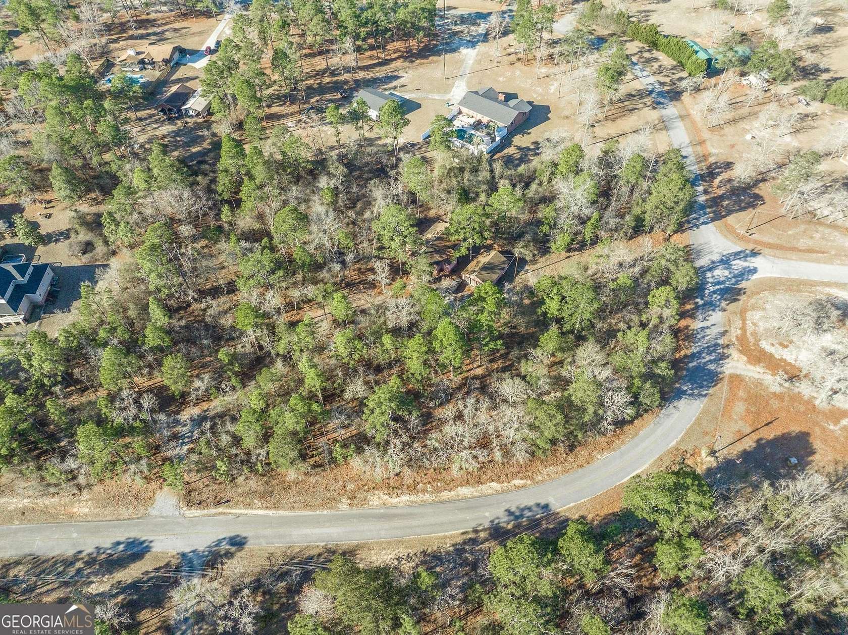 2.77 Acres of Residential Land with Home for Sale in Byron, Georgia