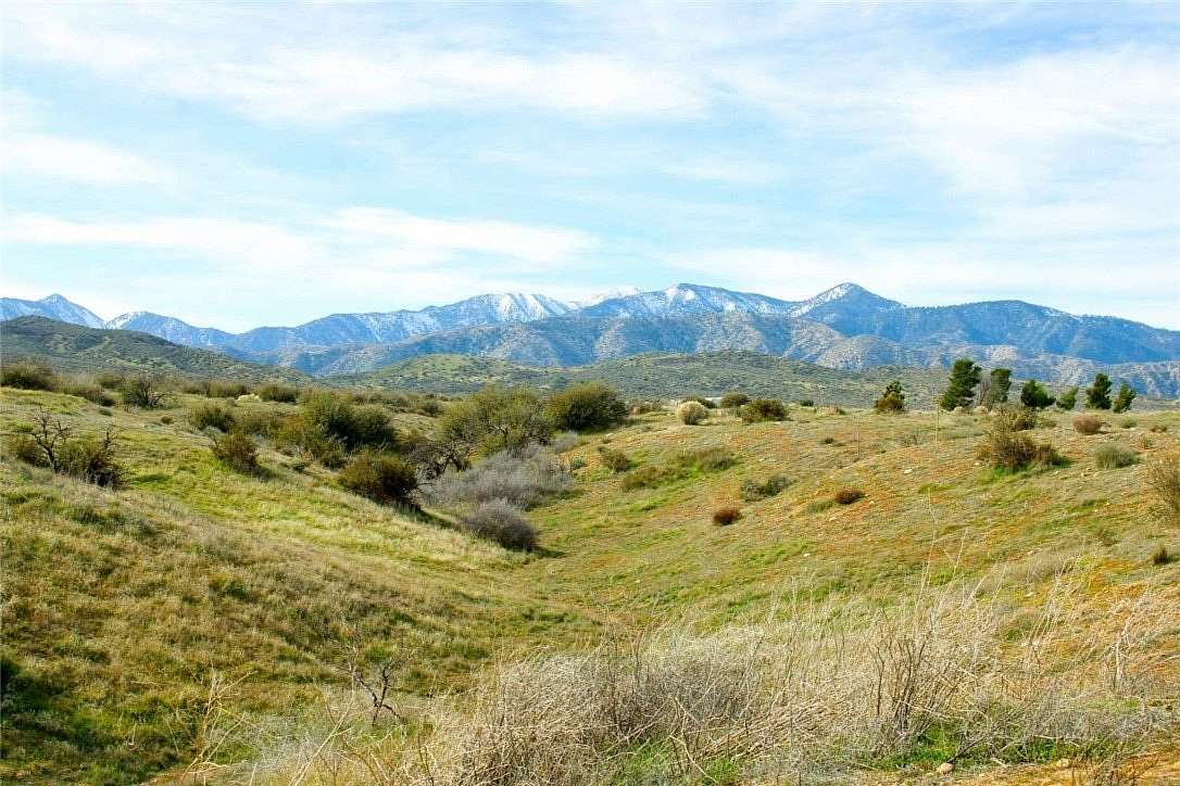 4.62 Acres of Residential Land for Sale in Phelan, California