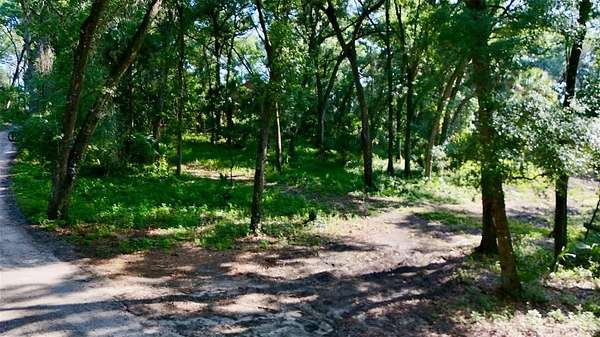 1.25 Acres of Land for Sale in DeLand, Florida