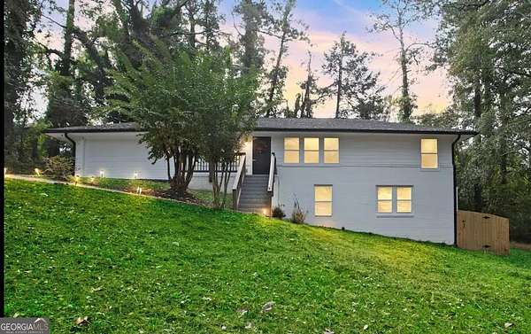 1.6 Acres of Improved Commercial Land for Sale in Austell, Georgia