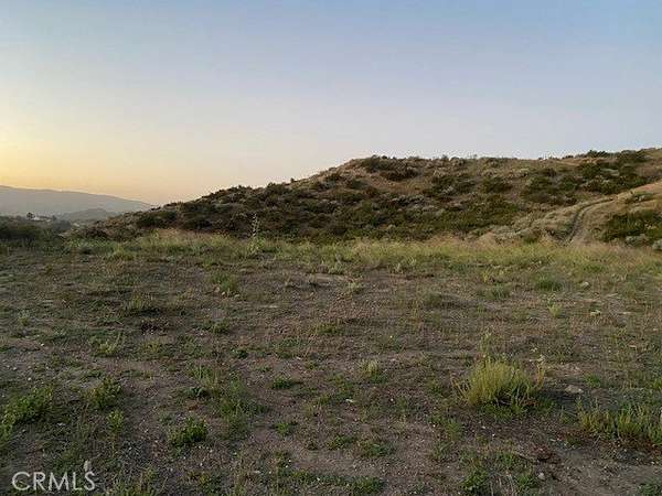 19.9 Acres of Land for Sale in Castaic, California
