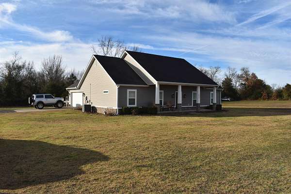 1.8 Acres of Residential Land with Home for Sale in Alma, Arkansas