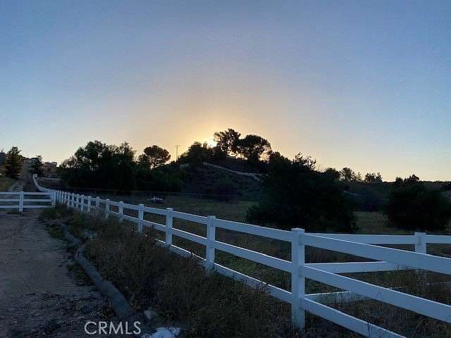 20 Acres of Land for Sale in Castaic, California