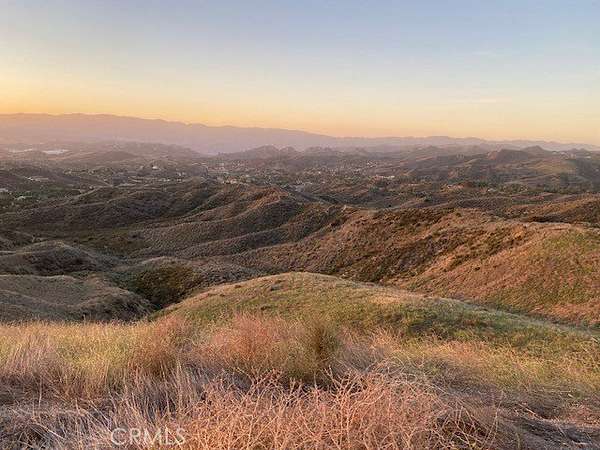 20 Acres of Land for Sale in Castaic, California