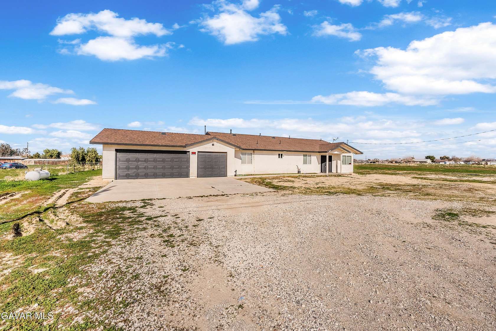 5 Acres of Residential Land with Home for Sale in Littlerock, California