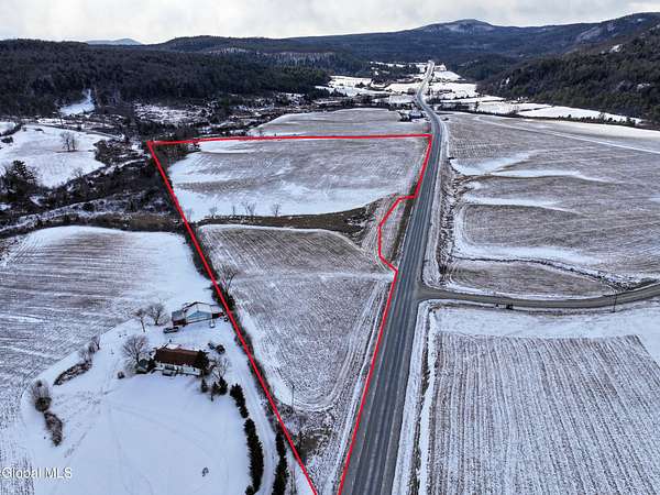 22.3 Acres of Agricultural Land for Sale in Putnam Station, New York