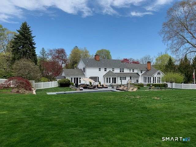 2 Acres of Residential Land with Home for Sale in New Canaan, Connecticut