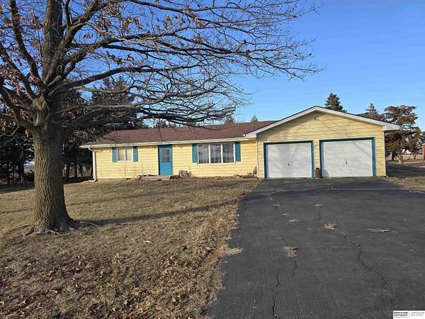 4.13 Acres of Residential Land with Home for Sale in Tekamah, Nebraska