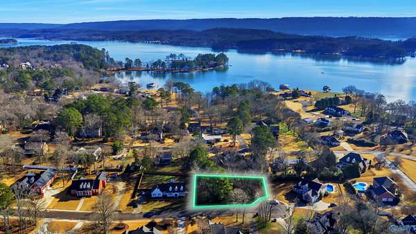 0.7 Acres of Land for Sale in Scottsboro, Alabama