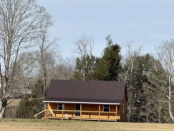 0.97 Acres of Residential Land with Home for Sale in McKee, Kentucky