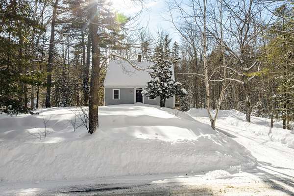 1.6 Acres of Residential Land with Home for Sale in Bristol, Maine