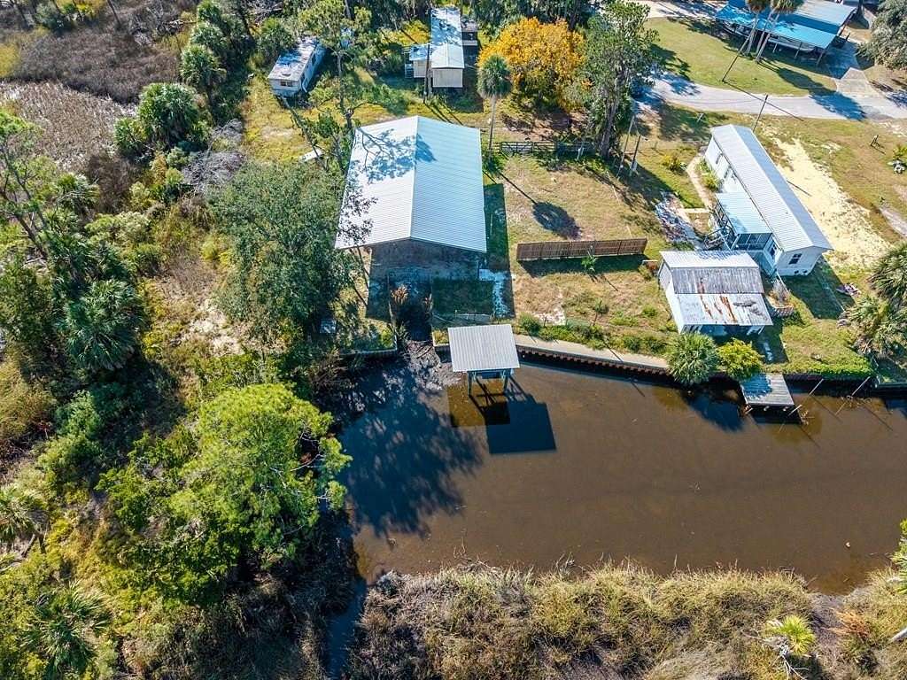 0.27 Acres of Land for Sale in Suwannee, Florida