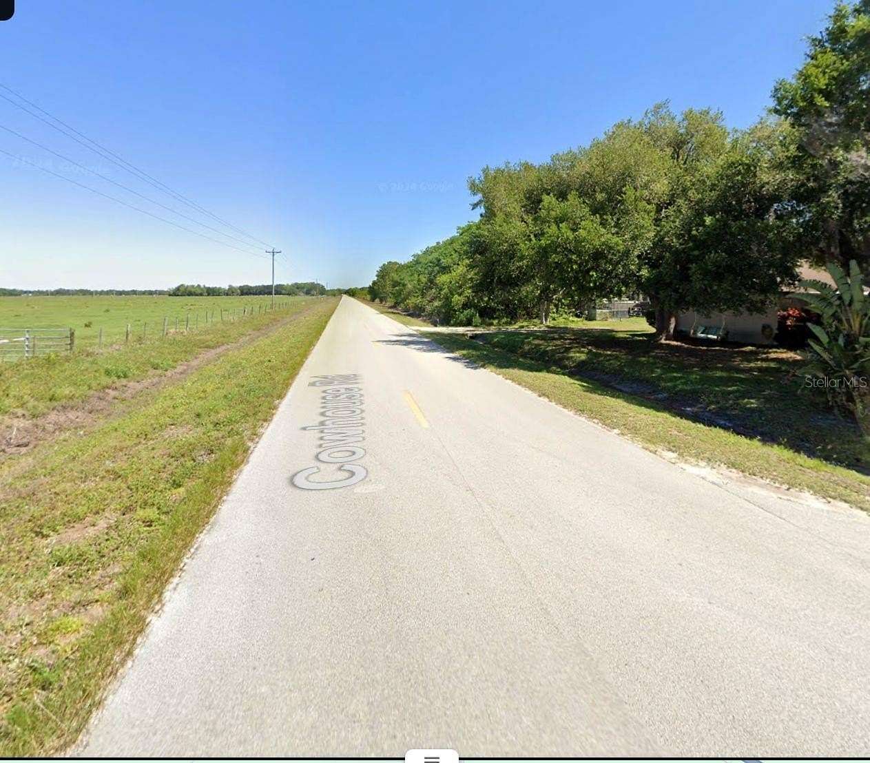 5 Acres of Residential Land for Sale in Lorida, Florida
