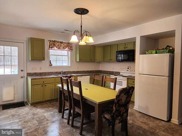 2.5 Acres of Land with Home for Sale in Gordonsville, Virginia