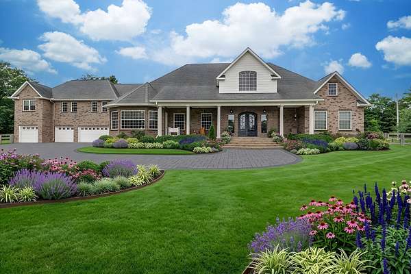 11.3 Acres of Land with Home for Sale in Pulaski, Tennessee