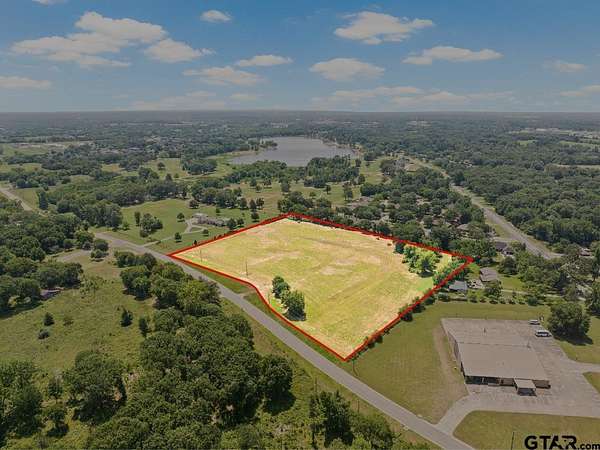 9.83 Acres of Residential Land for Sale in Mount Pleasant, Texas
