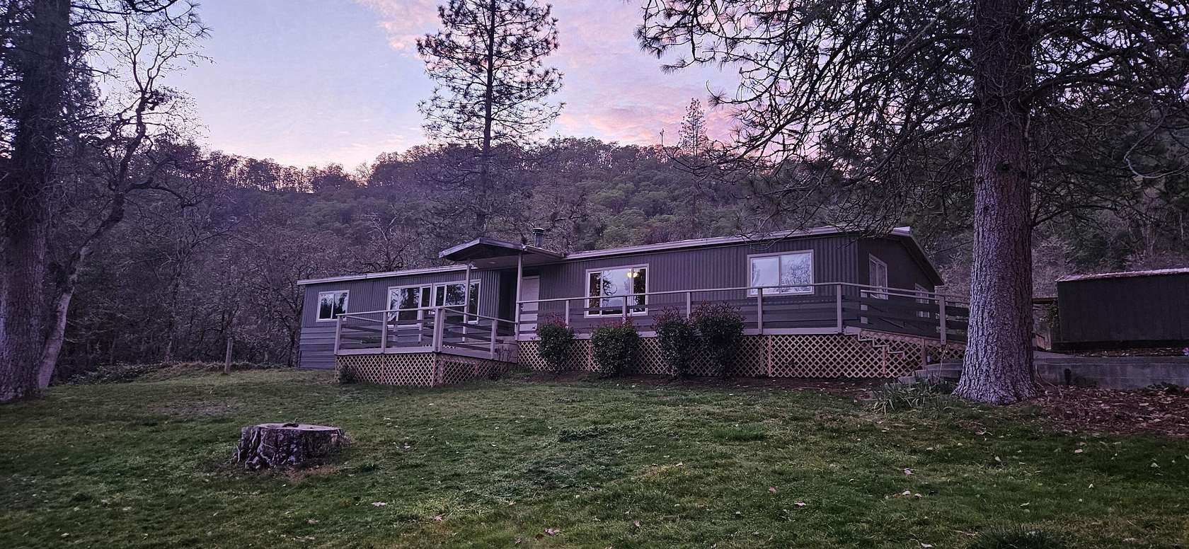 4.2 Acres of Land with Home for Sale in Rogue River, Oregon