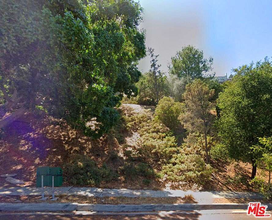 0.37 Acres of Residential Land for Sale in Los Angeles, California
