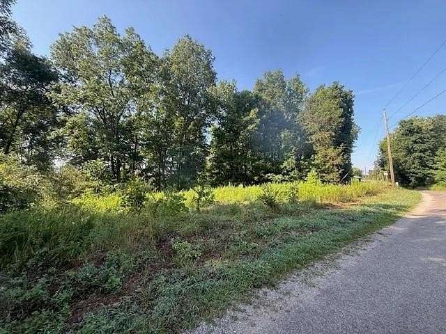 9 Acres of Land for Sale in Savannah, Tennessee