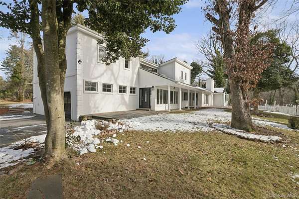 1.62 Acres of Residential Land with Home for Sale in Cold Spring Harbor, New York