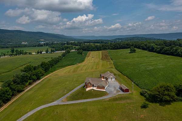 4.16 Acres of Residential Land with Home for Sale in Bedford, Pennsylvania