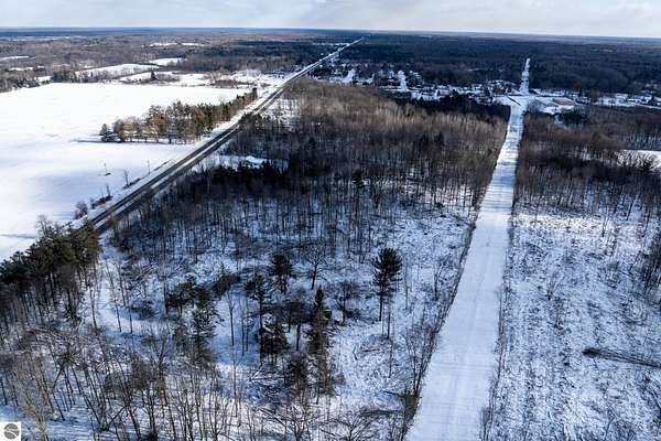 25 Acres of Recreational & Residential Land for Sale in Mount Pleasant, Michigan