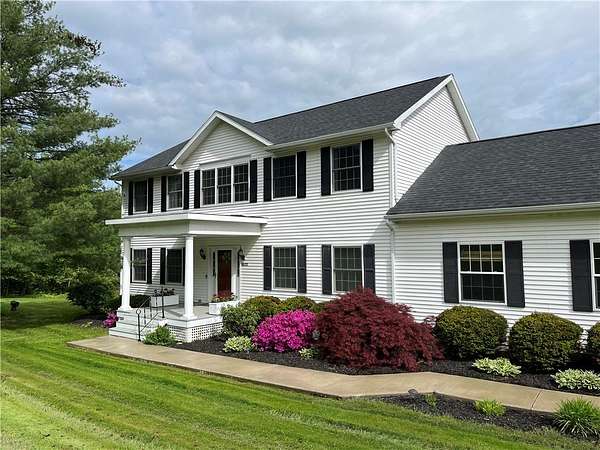 5 Acres of Residential Land with Home for Sale in Hammondsport, New York