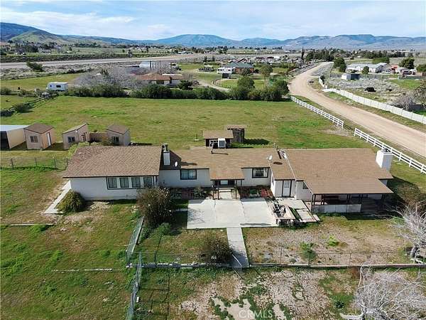 2.5 Acres of Residential Land with Home for Sale in Lancaster, California