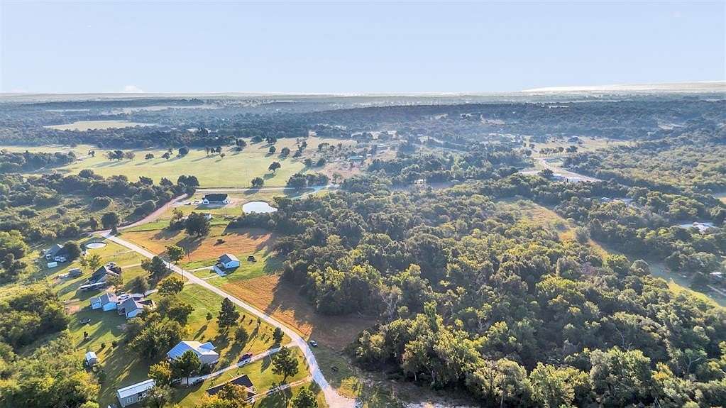 3.17 Acres of Residential Land for Sale in Franklin, Texas