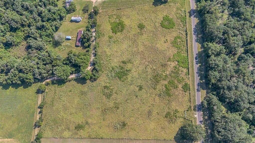 5 Acres of Land for Sale in Franklin, Texas