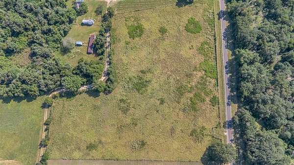 5 Acres of Land for Sale in Franklin, Texas