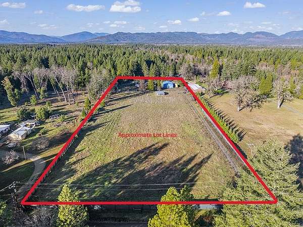 5.17 Acres of Land with Home for Sale in Cave Junction, Oregon