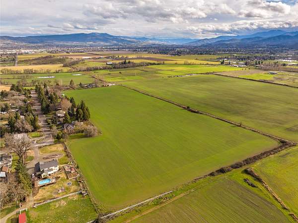 25.6 Acres of Agricultural Land for Sale in Central Point, Oregon