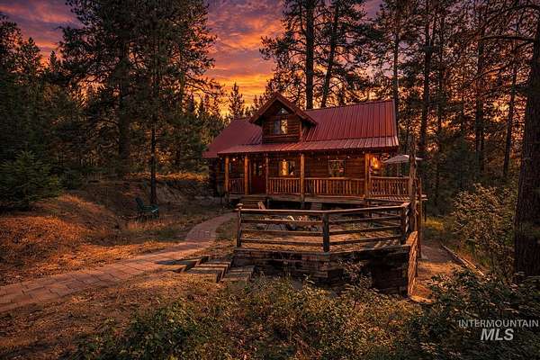 2.8 Acres of Residential Land with Home for Sale in Cascade, Idaho