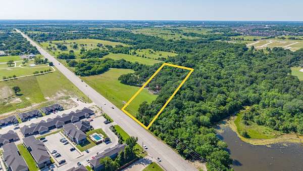 5.2 Acres of Mixed-Use Land for Sale in Greenville, Texas