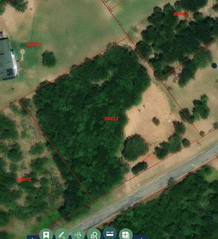 2 Acres of Residential Land for Sale in Corsicana, Texas