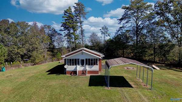 20 Acres of Agricultural Land with Home for Lease in Gaylesville, Alabama