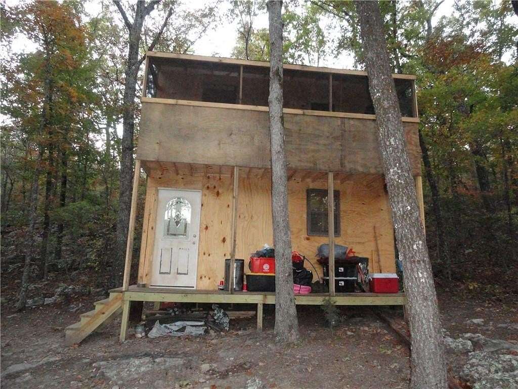 10 Acres of Recreational Land with Home for Sale in Leslie, Arkansas