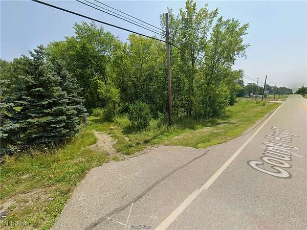 0.95 Acres of Residential Land for Sale in Hinckley, Ohio