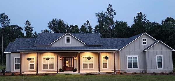 2.1 Acres of Residential Land with Home for Sale in Lakeland, Georgia