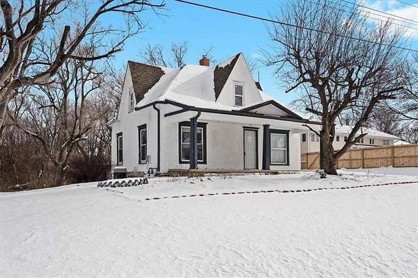 2.1 Acres of Residential Land with Home for Auction in Excelsior Springs, Missouri