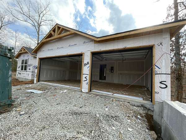 3 Acres of Residential Land with Home for Sale in Lebanon, Missouri