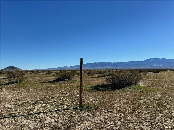 2.51 Acres of Land for Sale in Palmdale, California