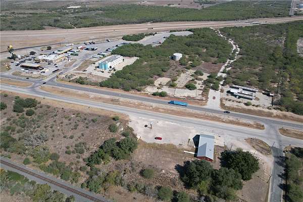34.1 Acres of Mixed-Use Land for Sale in Three Rivers, Texas