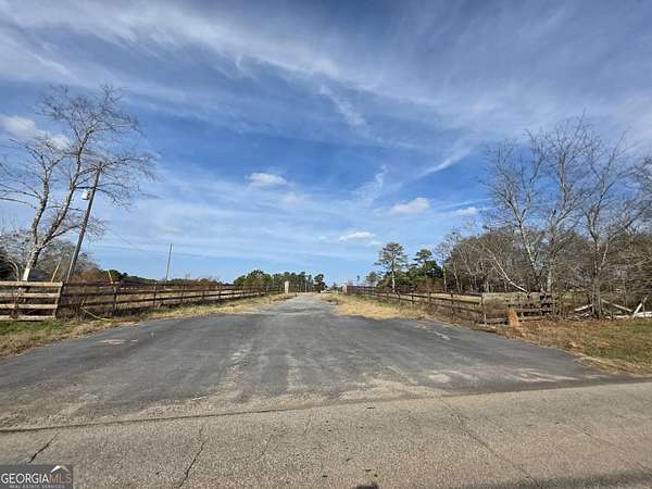 18 Acres of Land for Sale in Loganville, Georgia