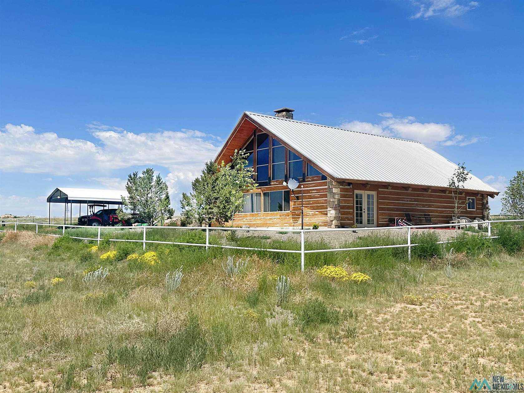 10 Acres of Residential Land with Home for Sale in Stanley, New Mexico